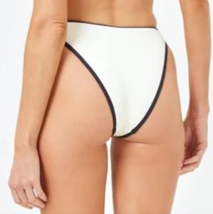 Bikini Bottom L*Space